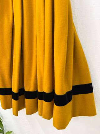 Traje de baile gallego para niña pequeña