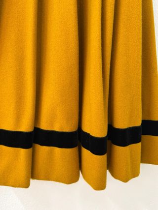 Traje de baile gallego para niña pequeña