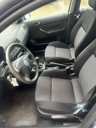 Volkswagen Golf 1.6