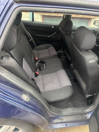 Volkswagen Golf 1.6