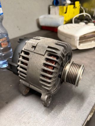 Alternador VW AG 14V 06F 903 023 C