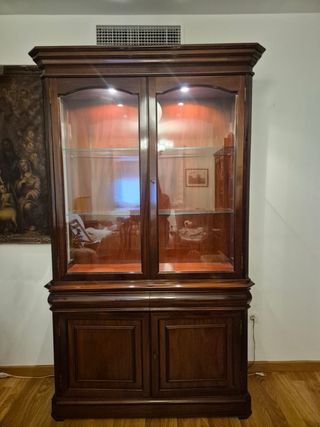 Vitrina Vintage de Madera con iluminación