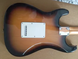 Guitarra Fender Stratocaster Classic Player