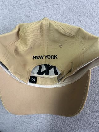 Gorra New York Yankees Beige