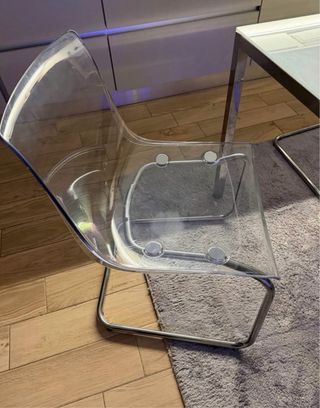 Tavolo in acciaio e vetro con 4 sedie