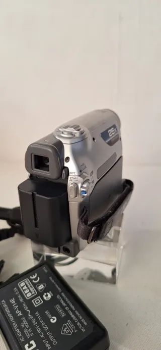 Videocámara JVC GR-D320E 25x Optical Zoom