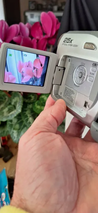 Videocámara JVC GR-D320E 25x Optical Zoom