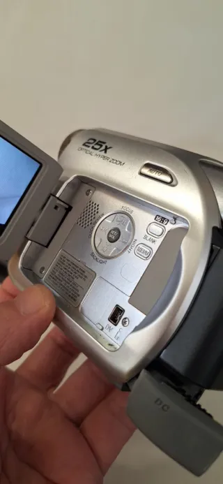 Videocámara JVC GR-D320E 25x Optical Zoom