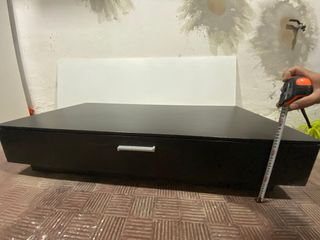 Mueble bajo con cajón de Banak