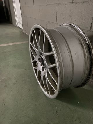 Llanta BMW CSL 18 pulgadas.
