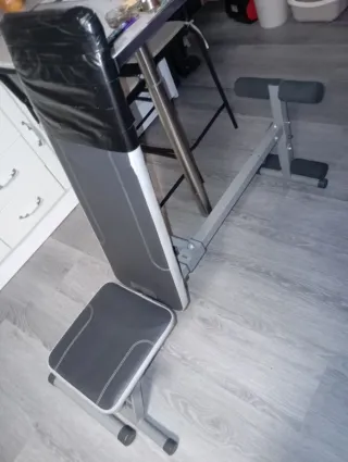 Banco de pesas y mancuernas