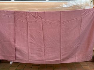 Cortinas rosas de tela