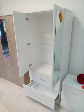 Armario blanco con espejo y cajones Info742018324