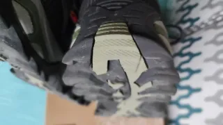 Zapatillas trekking CMP grises y verdes