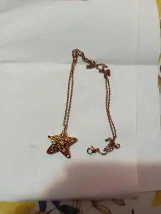 Collana con ciondolo a stella
