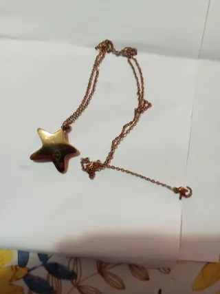 Collana con ciondolo a stella