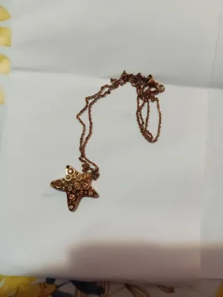 Collana con ciondolo a stella