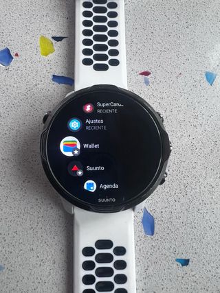 Suunto 7 Smartwatch Negro y Blanco