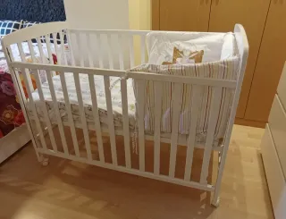 Cuna blanca bebé buen estado