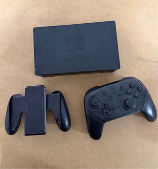 Nintendo Switch + Accessori Mario Kart e Mandopro