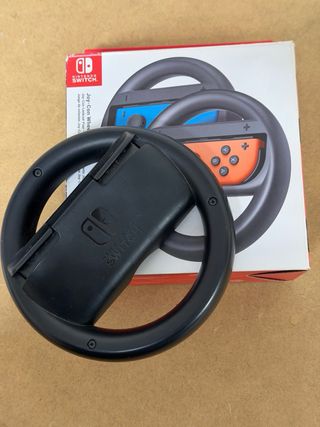 Nintendo Switch + Accessori Mario Kart e Mandopro