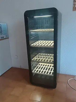 Vinoteca La Sommeliere APOGEE145