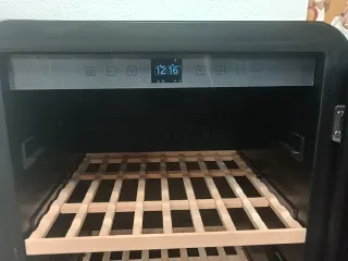 Vinoteca La Sommeliere APOGEE145