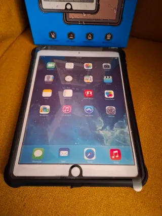 Funda iPad 9.7 Poseidon Impermeable 2017/2018