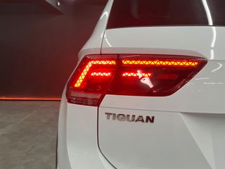 Volkswagen Tiguan 2.0TDi 150cv DSG Sport by R-Line