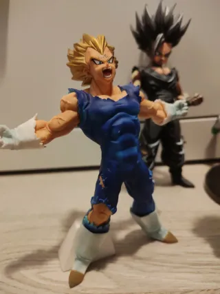 Figuras Dragon Ball: Vegeta, Majin, Broly