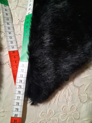 Colletto in pelliccia di coniglio nero