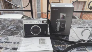 Cámara Fujifilm Instax Mini Evo