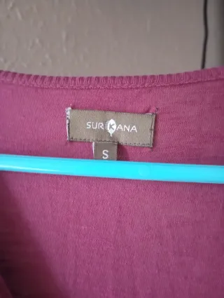 Vestido morado con estampado