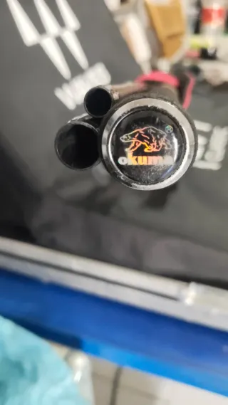 Caña  inglesa Okuma 3,90.. y carrete preston.