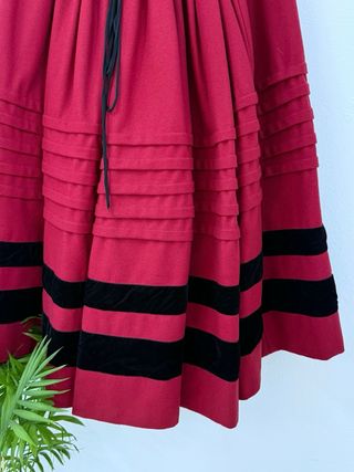 Traje de baile gallego mujer granate