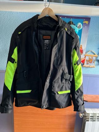 Oferta Chaqueta motera Talla XL y L