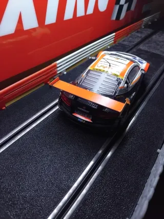 Coche Slot Scaleauto Audi R8 1/24