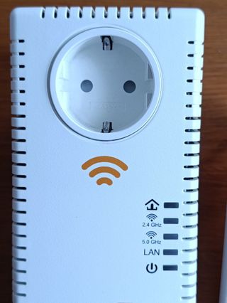 Pack PLC Wifi 5GHz y 2.4GHz. Comtrend (Ziggo)