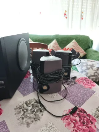 Altavoces 2.1 Negro y Gris