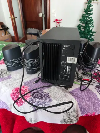 Altavoces 2.1 Negro y Gris