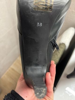 Botines de piel negros con tacón