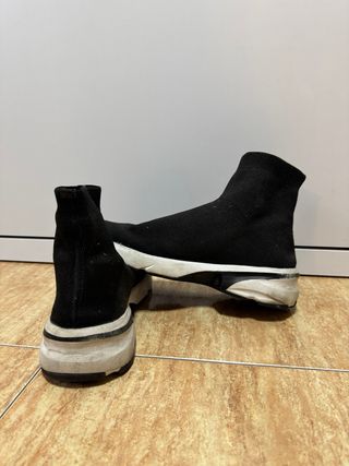 Zapatillas tipo calcetín Zara