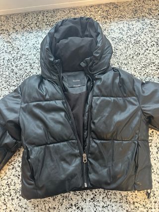 Chaqueta bomber Bershka negra talla XS /S