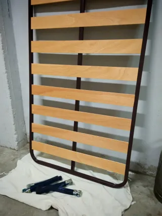 Somier 105x182 cm, CON PATAS.