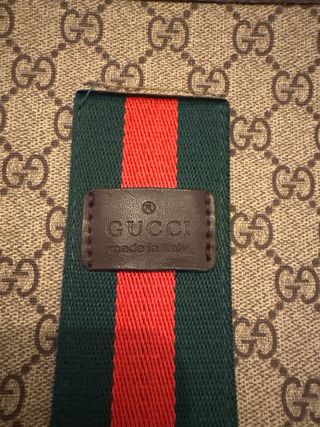 Bolso Gucci GG Supreme Monogram Web