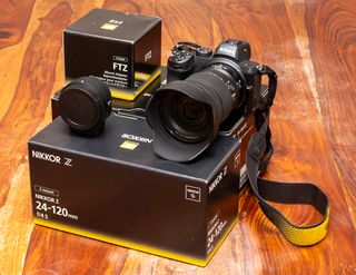 Nikon Z5 + Objetivo 24-120mm + FTZ