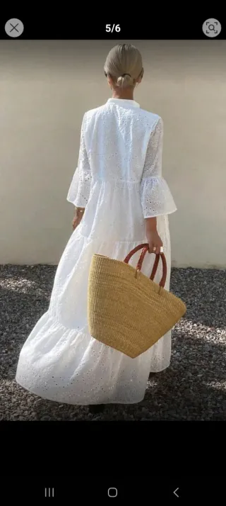 Pantalones rojos de vestir , vestidos , botas