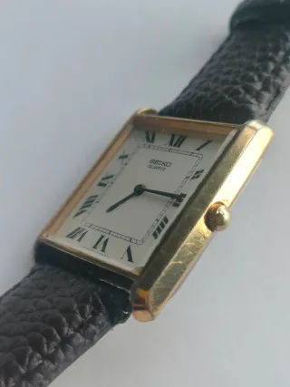 Reloj Seiko Cuarzo Rectangular Dorado