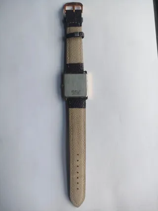 Reloj Seiko Cuarzo Rectangular Dorado