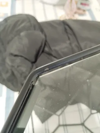 Mesitas auxiliares geométricas metal y cristal